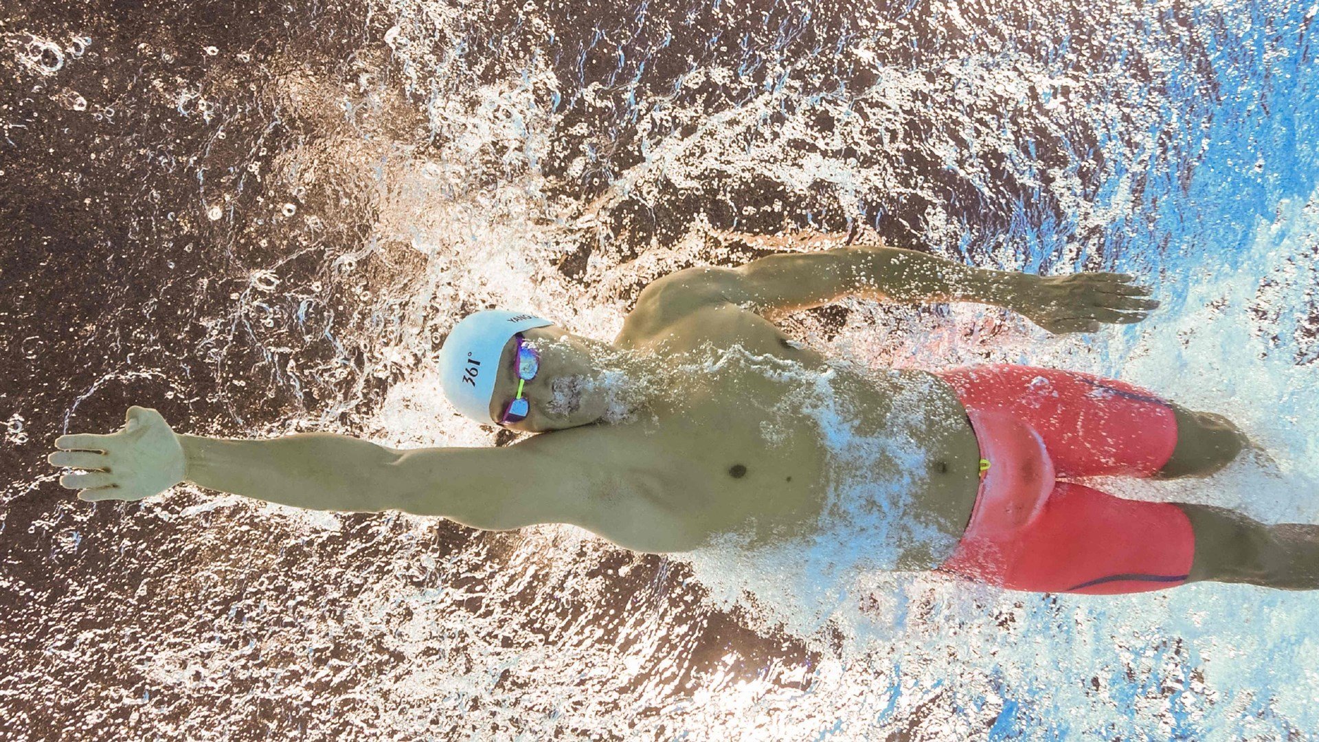 乐鱼官网入口-《电竞选手训练有多硬核？幕后训练细节曝光》，电竞选手训练营