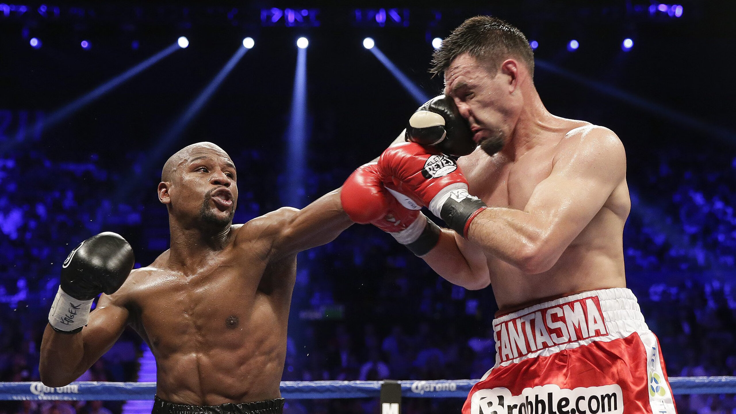 激烈交锋：双方拼尽全力，留下一场经典战役！，激烈冲突