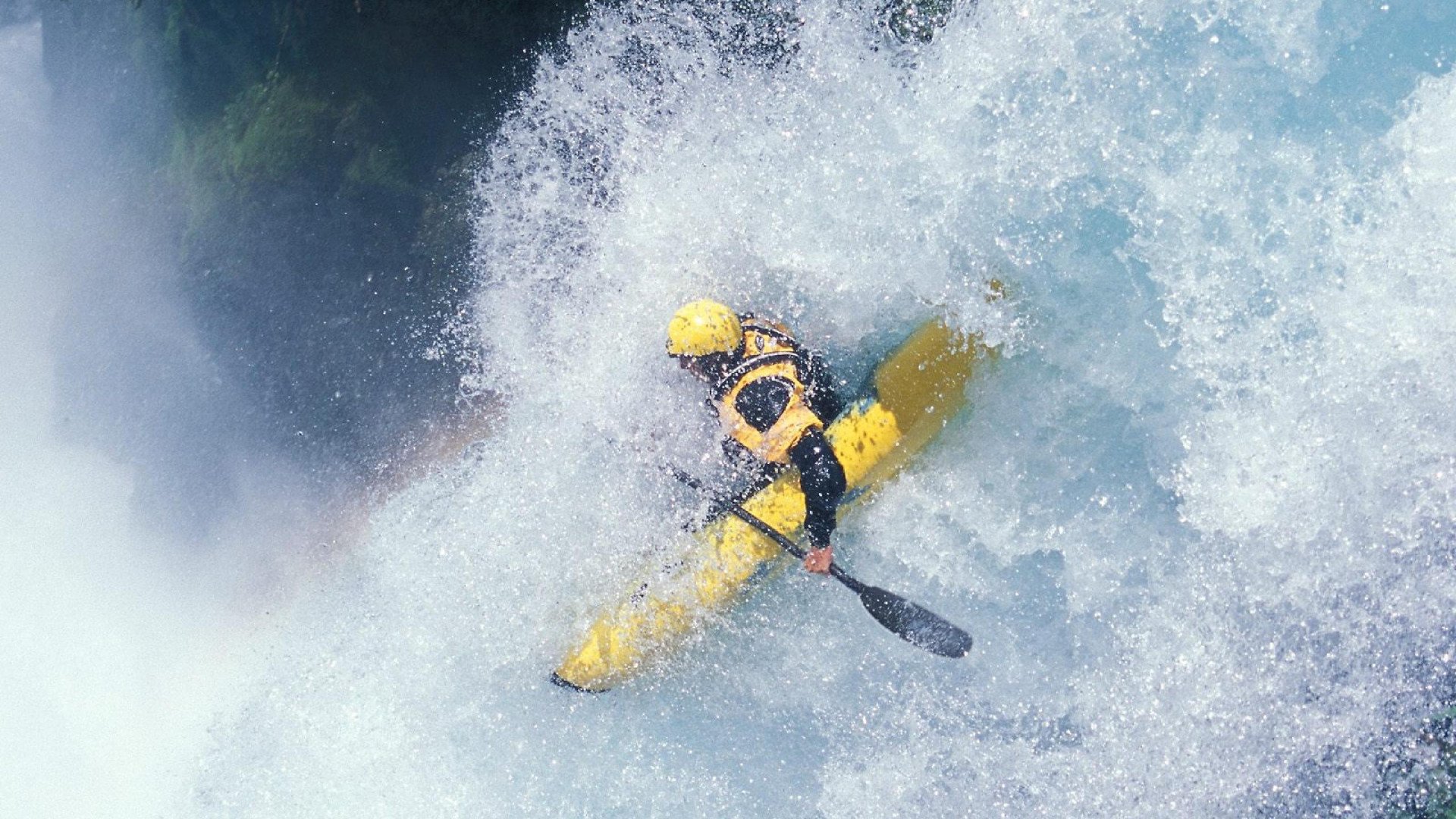 赛场默契：车手与队友完美配合的瞬间